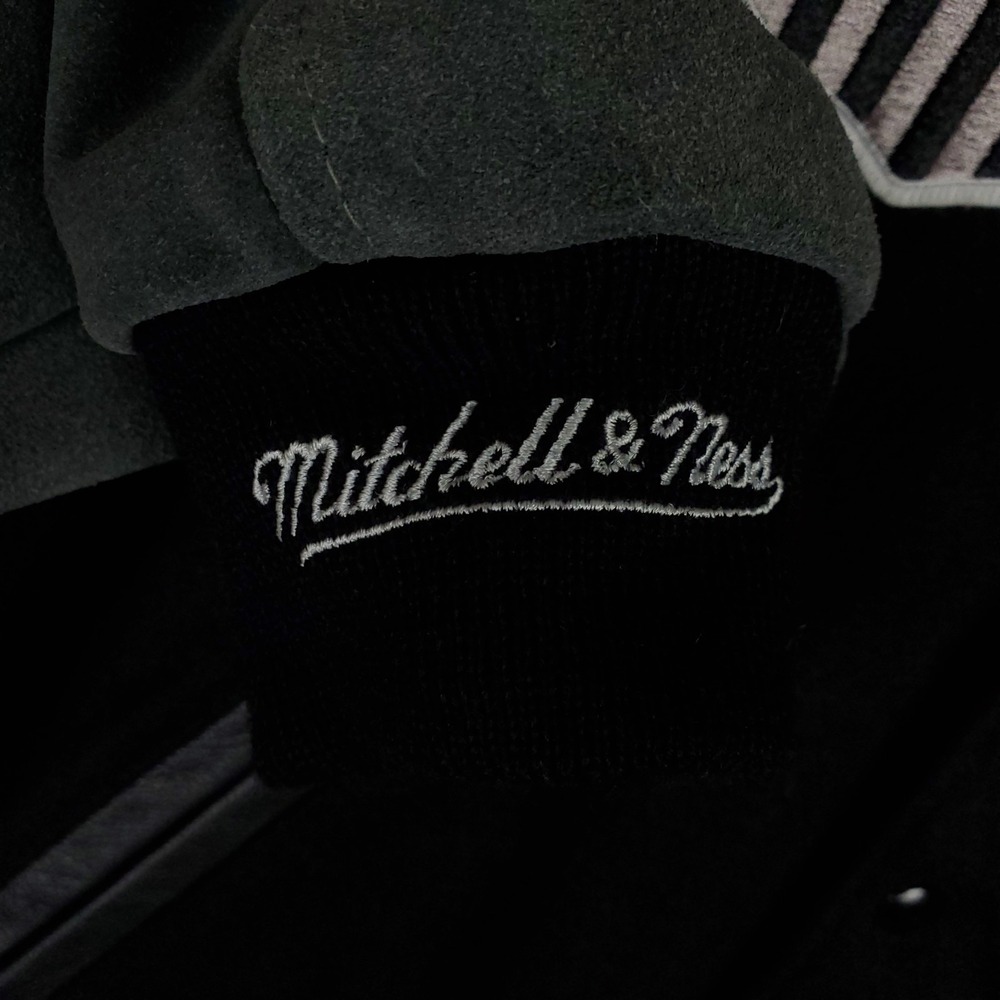 Mitchell & Ness Medium Varsity Jacket Chenille Lo… - image 5